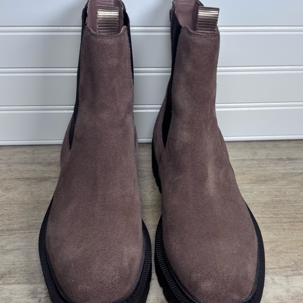 Sam Edelman Laguna Chelsea Boots Brown Suede Size 9.5